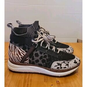 OTBT Hybrid Women's Size 9.5M Shoes Beige black Animal Print Sneakers